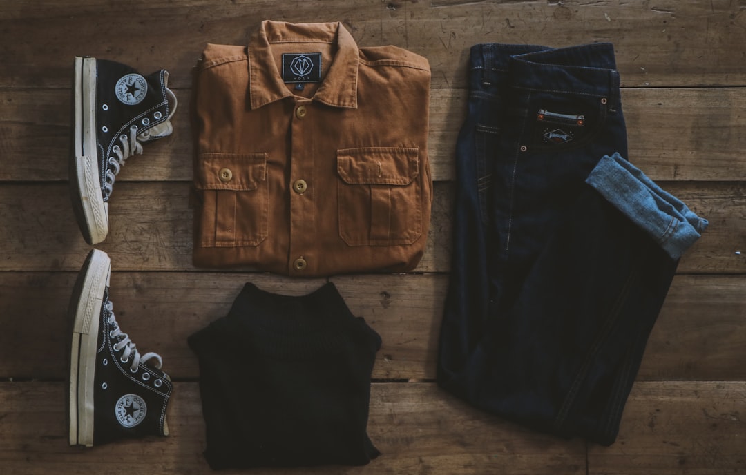 capsule wardrobe for casual fashion cover illustration with neutral basics, denim, sneakers, and a light jacket